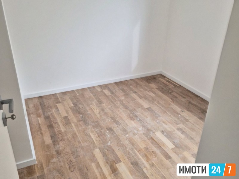 PRAZEN CETIRISOBEN STAN SO LOKACIJA VO KOZLE