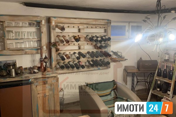 SE IZDAVA SEMEJNA KUKJA VO CENTAR  KATOLICKA CRKVA