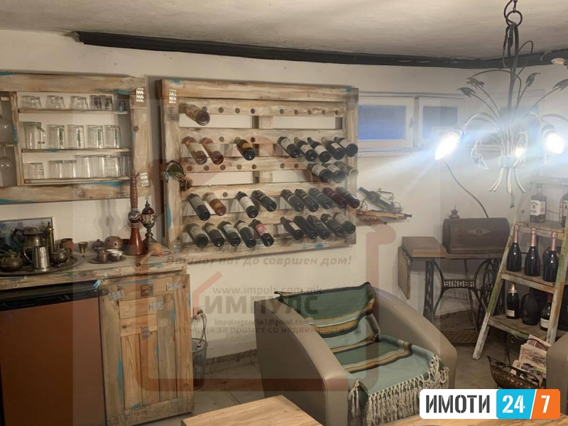 SE IZDAVA SEMEJNA KUKJA VO CENTAR  KATOLICKA CRKVA