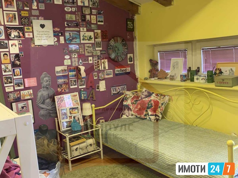 SE IZDAVA SEMEJNA KUKJA VO CENTAR  KATOLICKA CRKVA