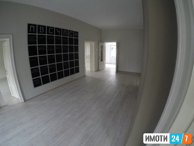 Премиум понуда за канцелариски простор - Боемска улица Дебар Маало 120 м2