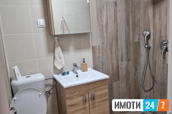 Центар рекорд реновиран 118м2 поделен на два стана