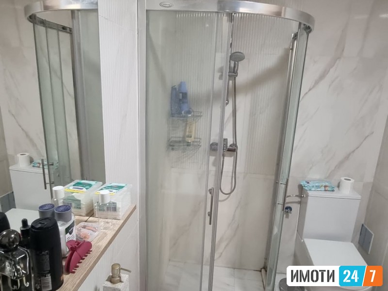 Продавам стан во Flatiron