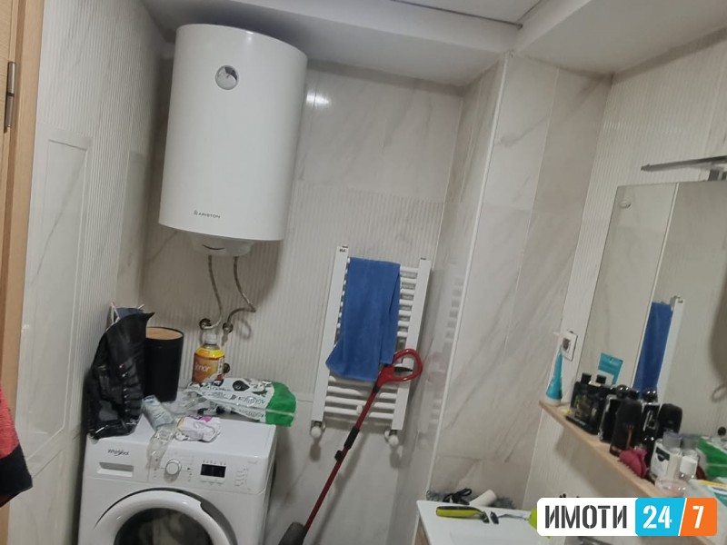 Продавам стан во Flatiron