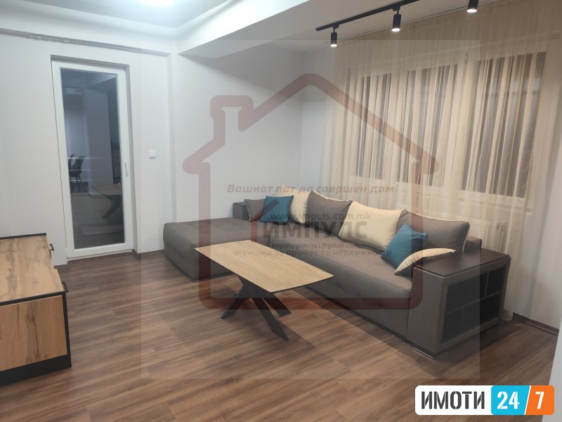 NEVSELUVAN DUPLEX SO LOKACIJA VO AVTOKOMANDA