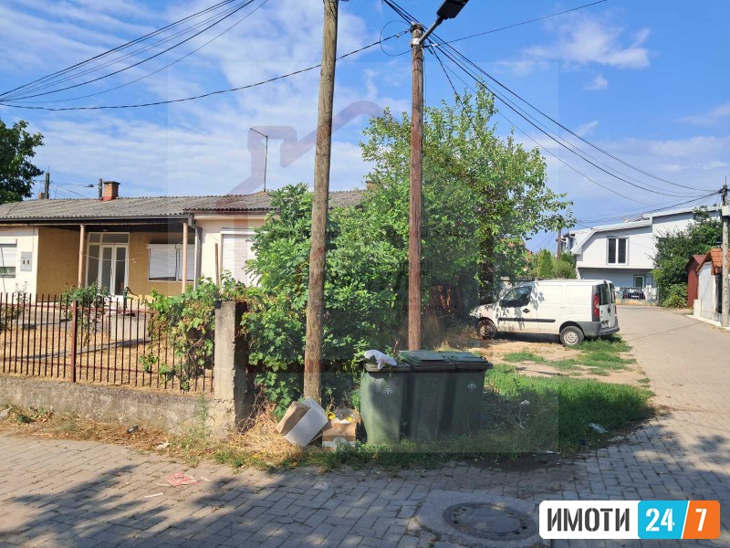 SE PRODAVA EDINECHNA KUKJA VO GORCHE PETROV