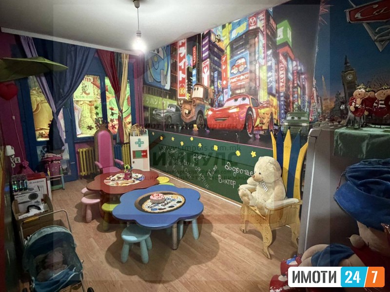 SE IZDAVA PRAZEN DELOVEN PROSTOR SO DVOR VO KVODA