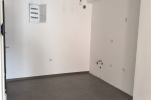 PRAZEN CETIRISOBEN STAN SO LOKACIJA VO KOZLE