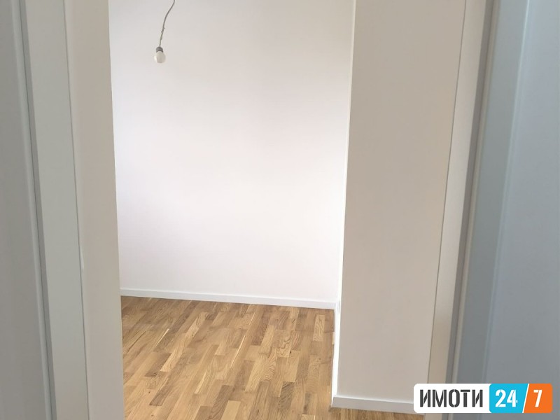 PRAZEN CETIRISOBEN STAN SO LOKACIJA VO KOZLE