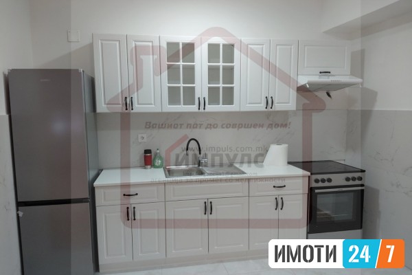 PRAZEN TROSOBEN STAN NA ODLICNA LOKACIJA VO CENTAR