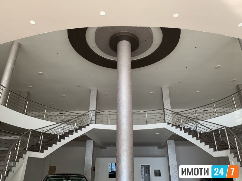 Deloven Prostor na Glavniot vlez na Struga