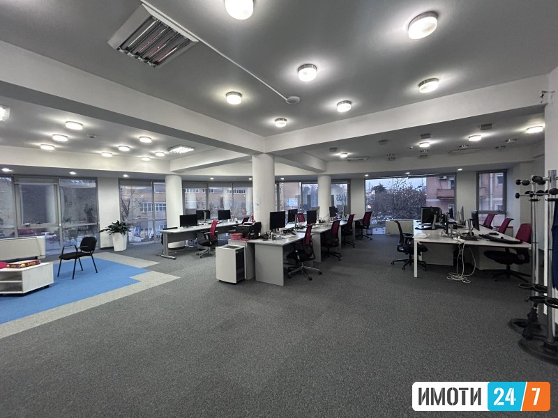 se izdava deloven prostor od 166 m2