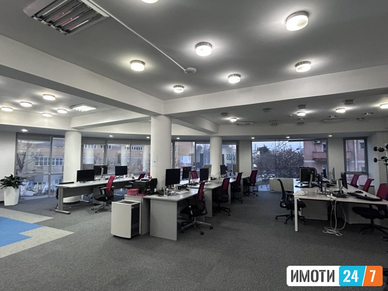 se izdava deloven prostor od 166 m2