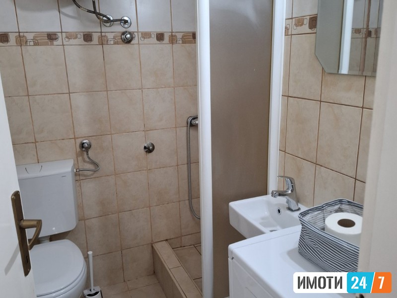 KOMPAKTNA GAROSNJERA NA ODLICNA LOKACIJA VO CENTARKAPISTEC