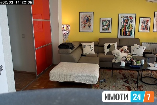 се продава 3-собен стан во Центар