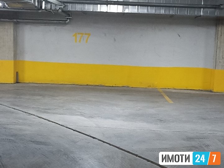 SE PRODAVA PODZEMNO PARKING MESTO NA ULPRASHKA