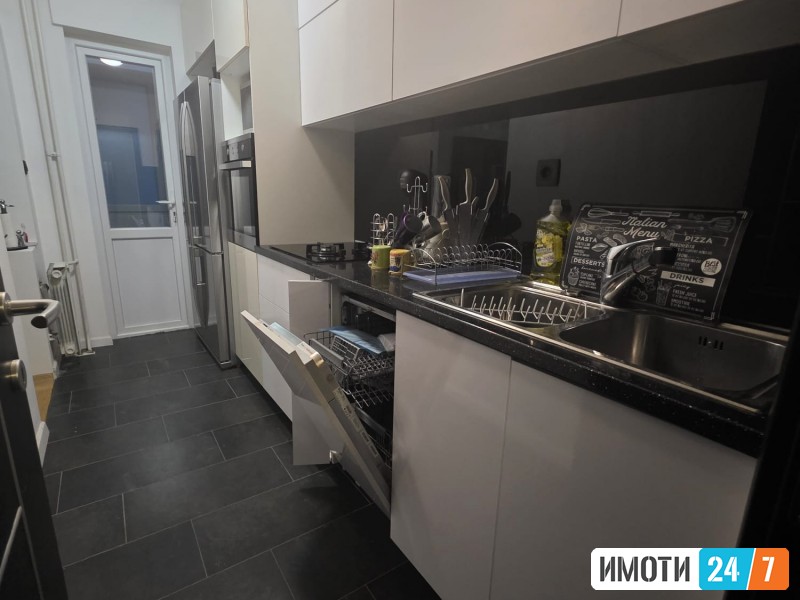 Se prodava stan vo Aerodrom