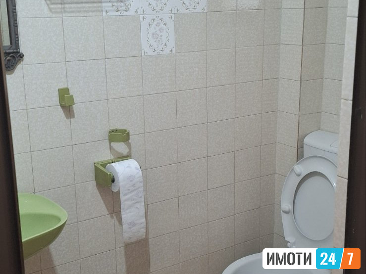 Се издава спрат од куќа