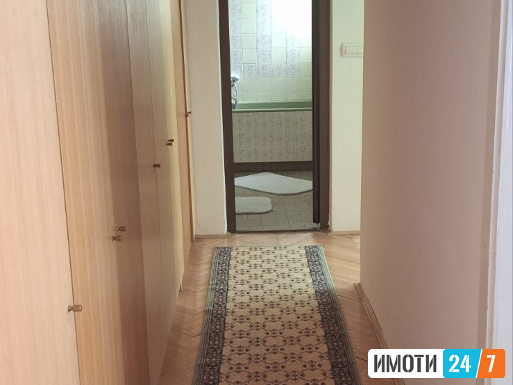 Се издава спрат од куќа