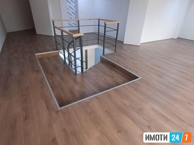 ПРЕМИУМ ДЕЛОВЕН ПРОСТОР 114м² СО ПОГЛЕД НА ВОДНО