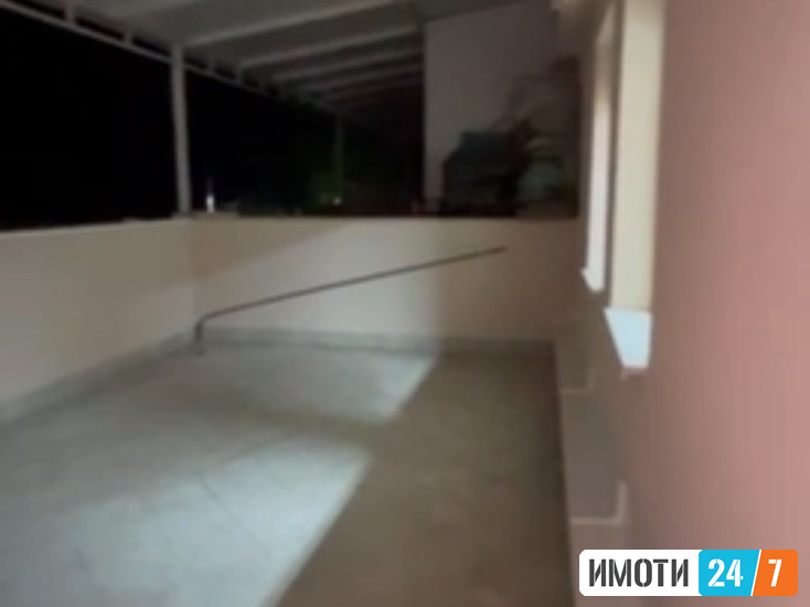 PRAZEN STAN ZA STANBENO ILI DEOVNO KORISTENJE VO CENTAR