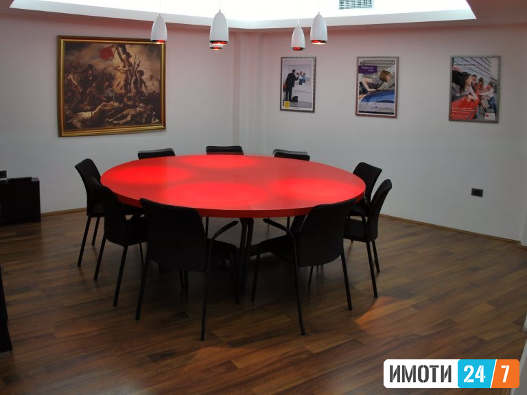REPREZENTATIVEN DWLOVEN PROSTOR VO CENTAR