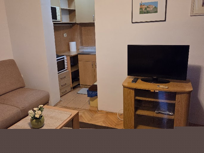 Se izdava garsonjera