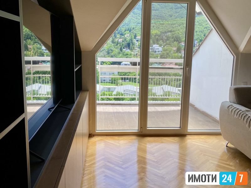 SVETOL TROSOBEN STAN NA ATRAKTIVNA LOKACIJA VO CENTAR