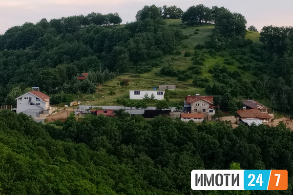 Se prodava imot na Osogovo 