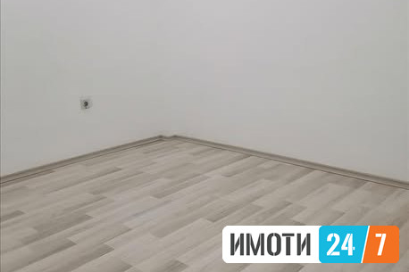 КАРПОШ 4 Се продава реновиран стан 