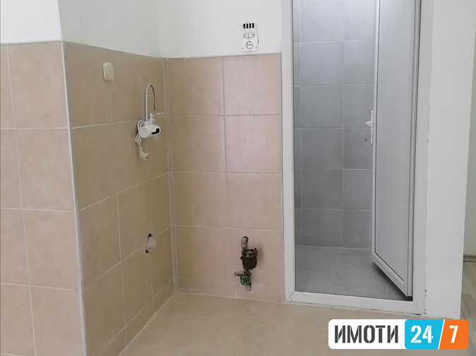 КАРПОШ 4 Се продава реновиран стан 