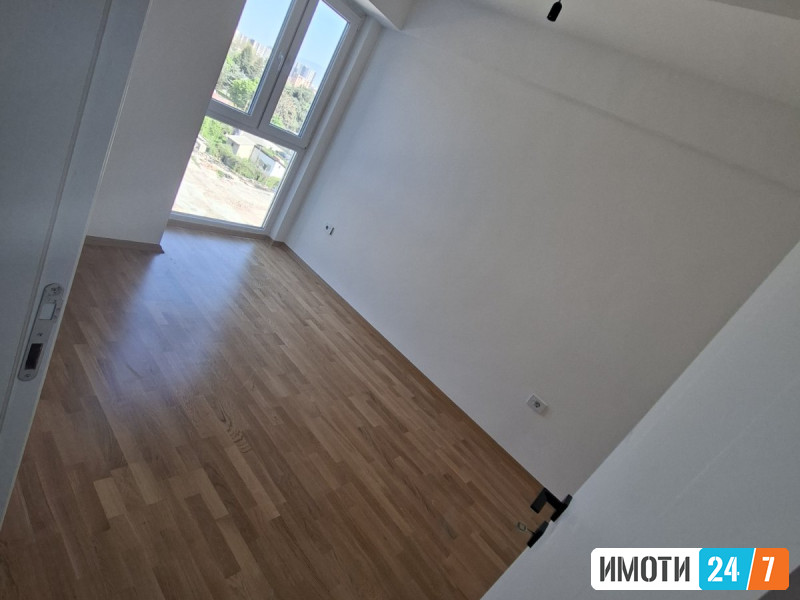 PRAZEN TROSOBEN STAN VO KISELA VODA