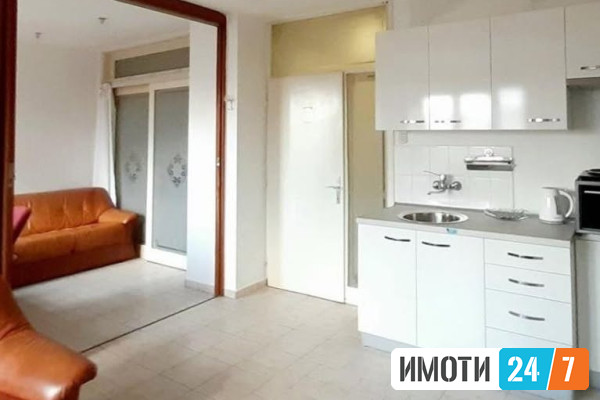 Реновиран стан 87m² до Собрание