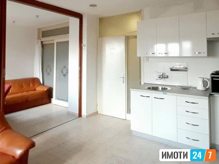 Реновиран стан 87m² до Собрание
