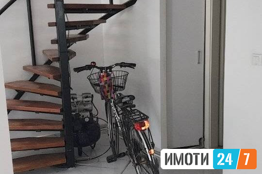 СЕ ПРОДАВА ДЕЛОВЕН ПРОСТОР -ДУЌАН СО ИЗЛОГ ВО КАРПОШ 4