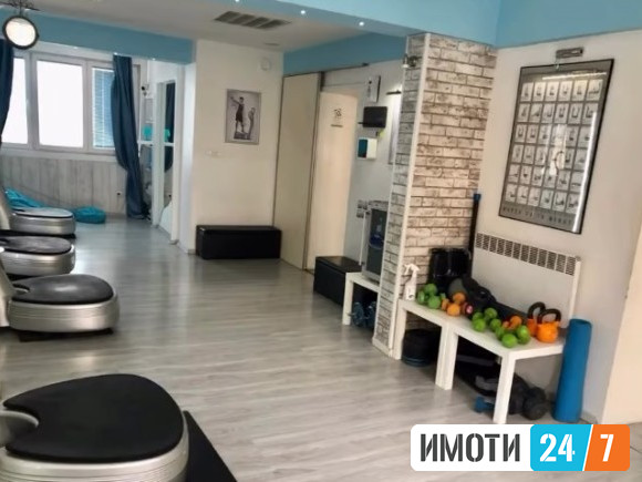 Се продава стан од 92m2  станот е на 1 кат 