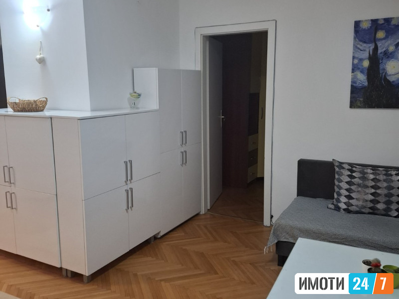 UDOBEN TROSOBEN STAN VO CENTARKAJ SOBRANIE