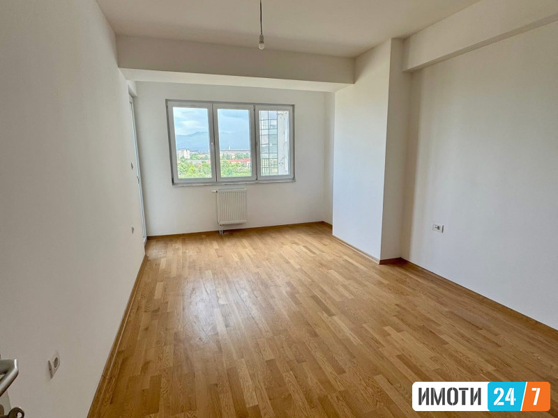 Се продава стан 110m2 - Kosmos