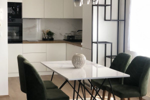 ELEGANTEN DVOSOBEN STAN NA ODLICNA LOKACIJA VO DMAALO
