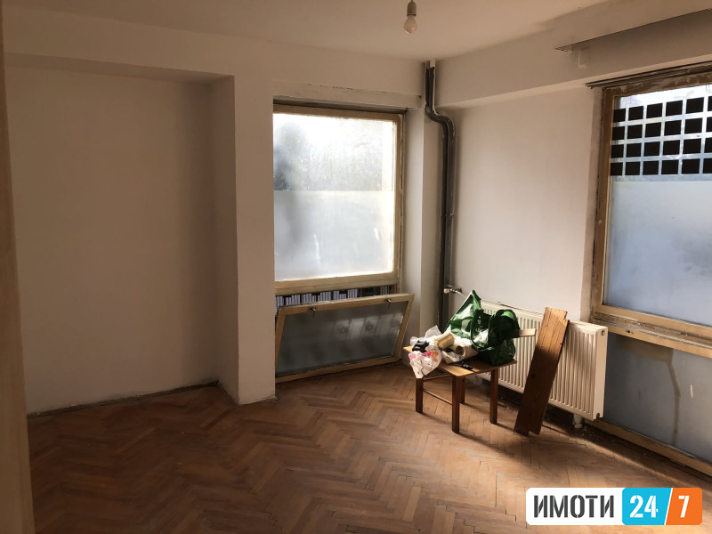 СЕ ПРОДАВА СТАН ВО КАРПОШ 4