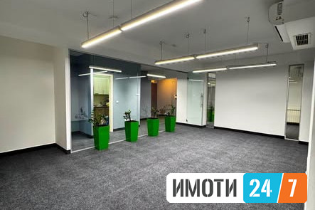 СЕ ИЗДАВА ДЕЛОВЕН ПРОСТОР ВО ЦЕНТАР