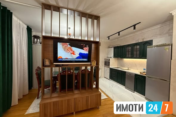 СЕ ИЗДАВА ТРОСОБЕН СТАН ОД 65М2 ВО ДЕБАР МАЛО