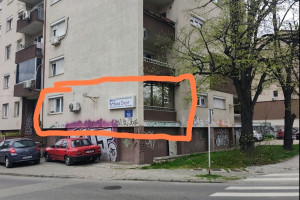 Se prodava deloven prostorstan