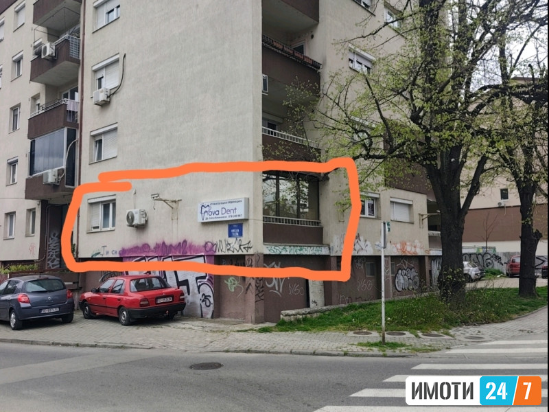 Se prodava deloven prostorstan