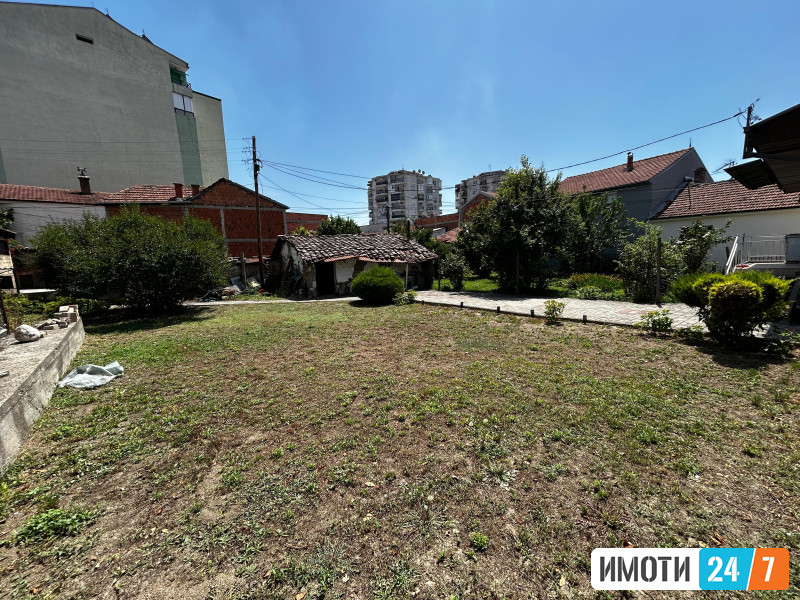СЕ ПРОДАВА КУЌА ВО ЧАИР