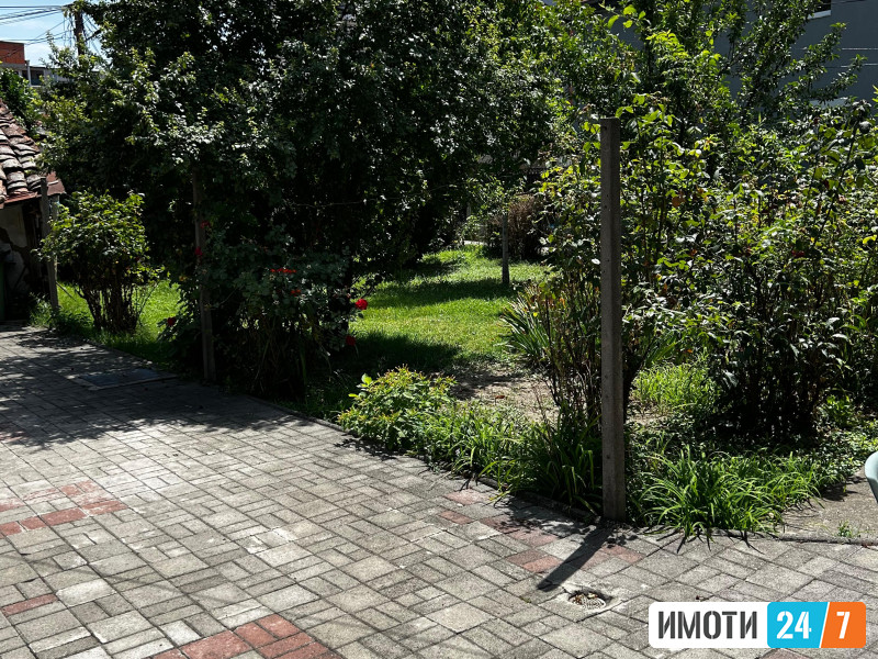 СЕ ПРОДАВА КУЌА ВО ЧАИР