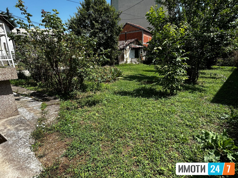 СЕ ПРОДАВА КУЌА ВО ЧАИР