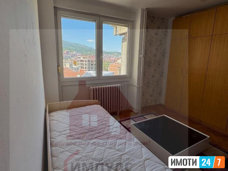 SE PRODAVA CETIRIOBEN STAN VO CENTAR