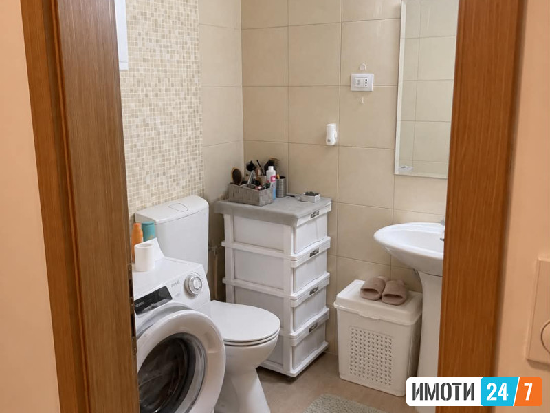 SE IZDAVA MODEREN DVOSOBEN STAN VO CENTAR