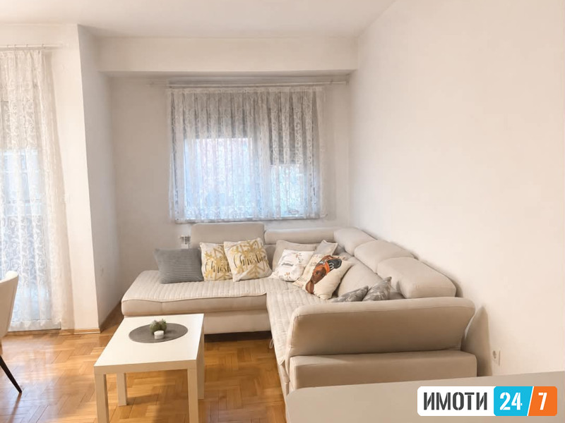 SE IZDAVA MODEREN DVOSOBEN STAN VO CENTAR